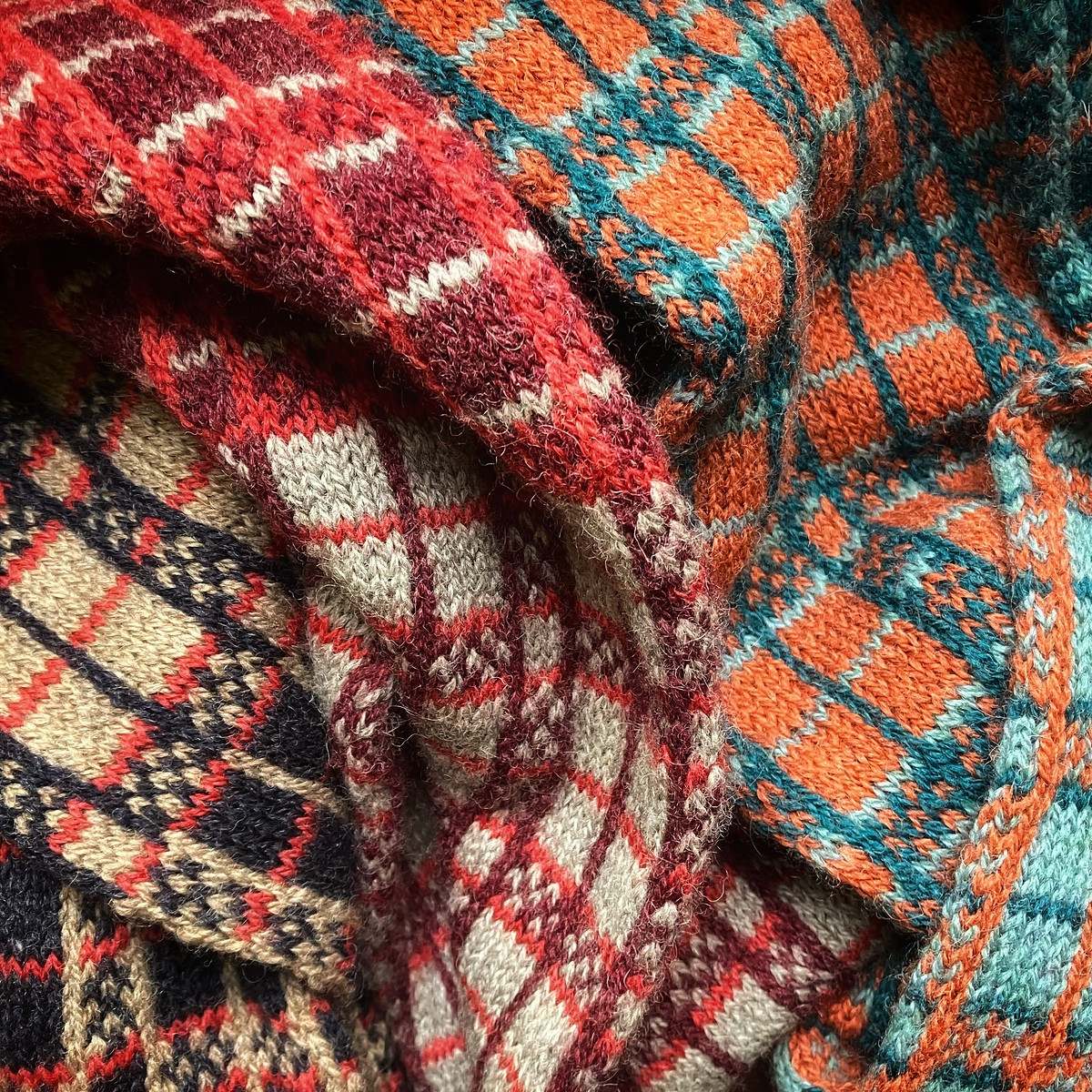 Thegither Cowl by Amy Palko