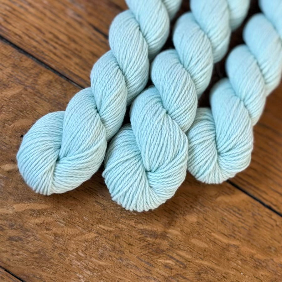 Wee County Yarns Kinross 4ply