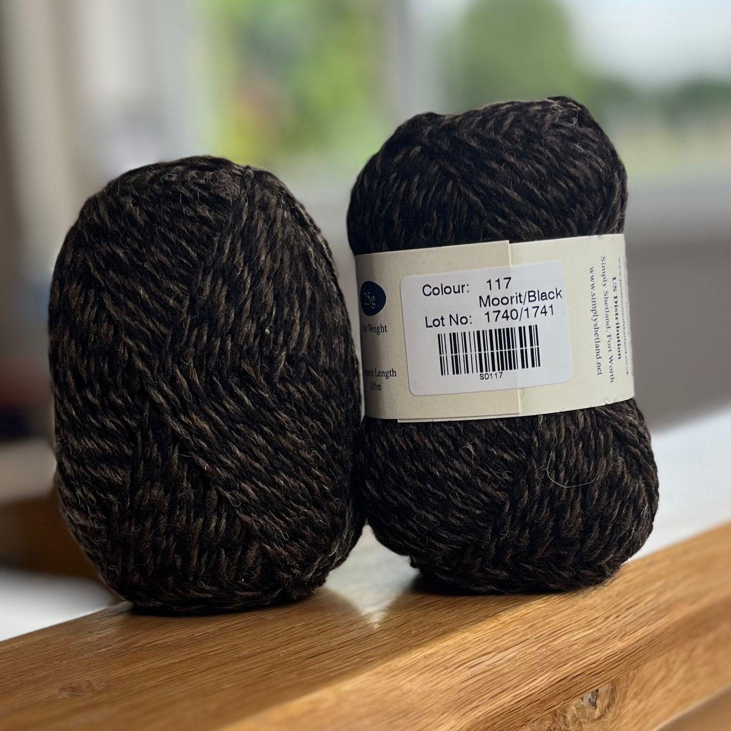 25g balls of Spindrift moorit and black