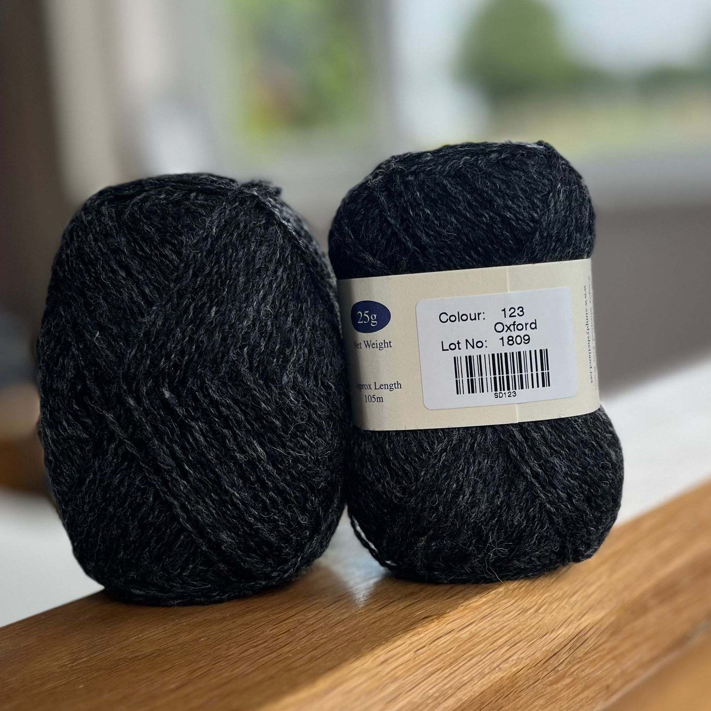 25g balls of Spindrift oxford black