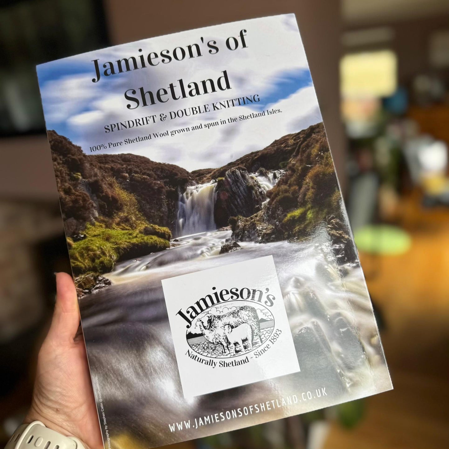 Jamieson's of Shetland Spindrift Shade Chart