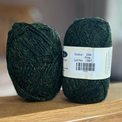 25g balls of Spindrift green pine